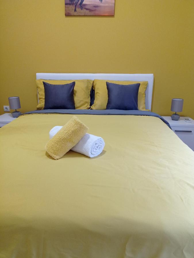 Apartman Sunflower Szávaszentdemeter Kültér fotó